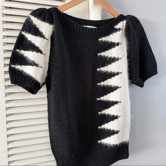Vintage Nannell Hand Knitted angora rabbit hair/wool blend black white Sweater S - Picture 3 of 5